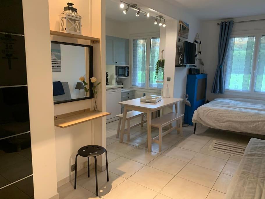 Studio Cosy Bord De Mer Et Centre Ville Pour 4Pers Deauville Zewnętrze zdjęcie